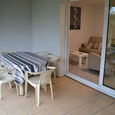 Maison Lore Mendi Amotz Holiday home Saint-Pee-sur-Nivelle