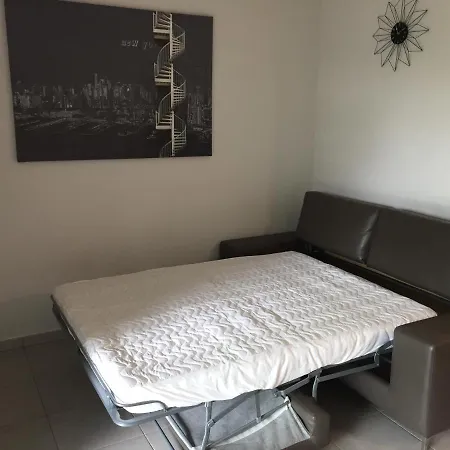 Maison Lore Mendi Amotz *