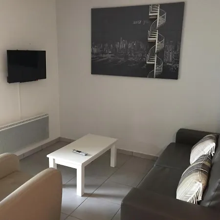 Maison Lore Mendi Amotz Nyaraló