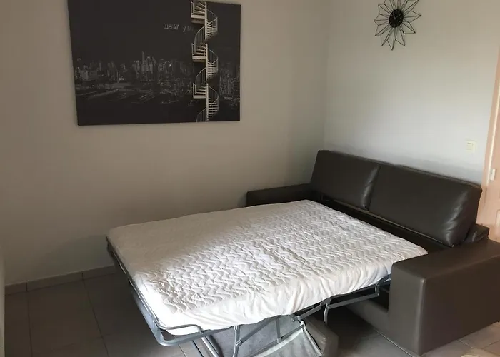 Maison Lore Mendi Amotz *